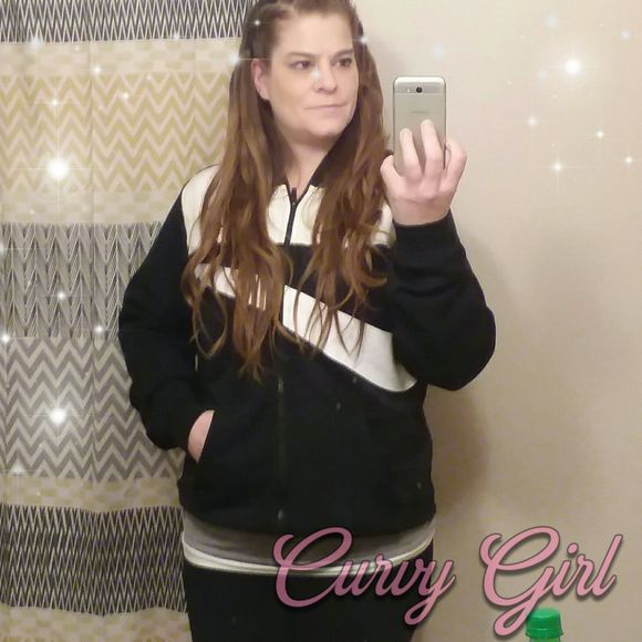 Meet your Posher, Amanda - Picture 1 of 1